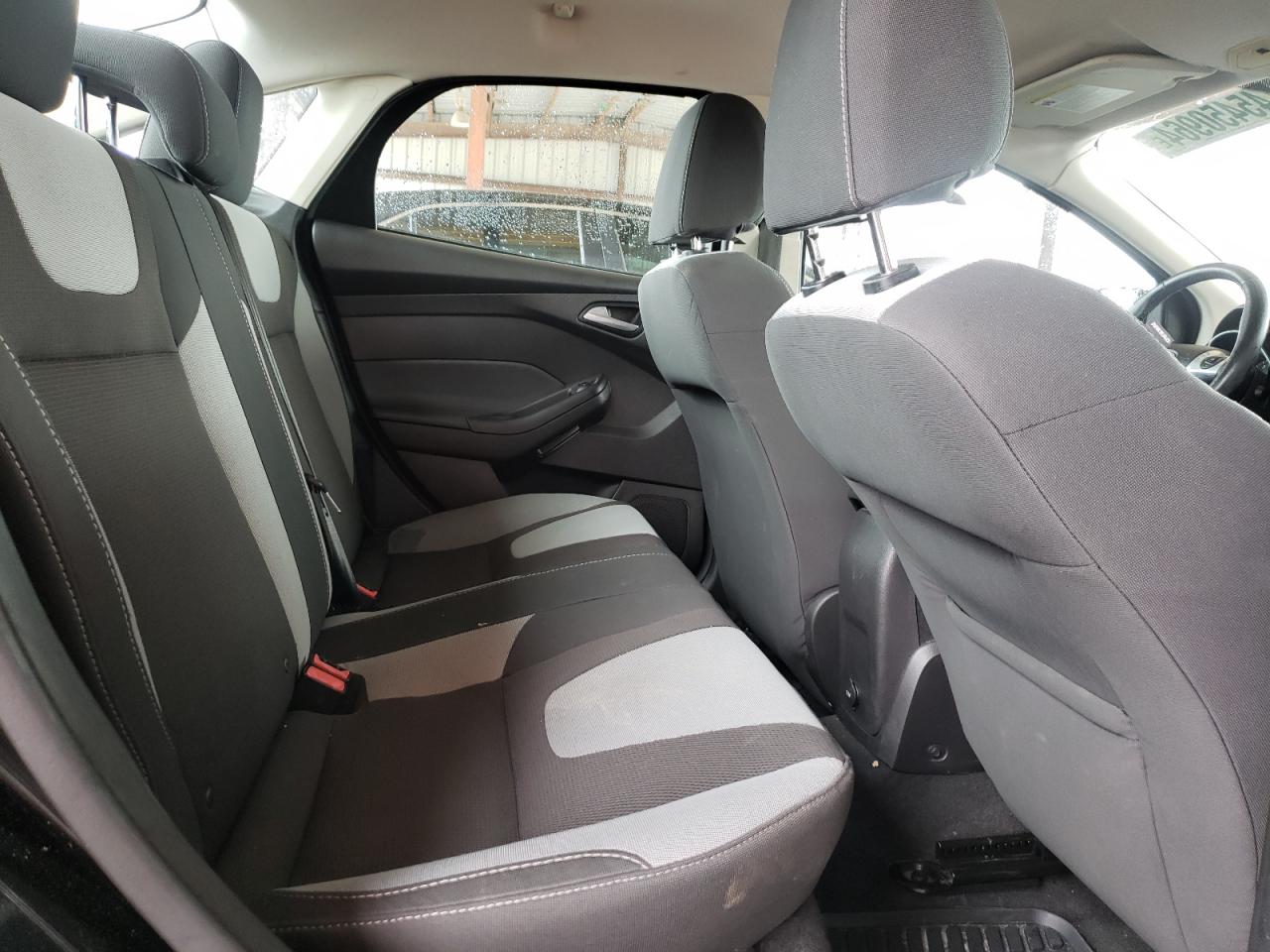 Photo 9 VIN: 1FAHP3F28CL420199 - FORD FOCUS 