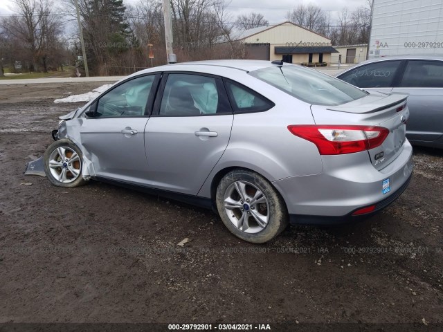 Photo 2 VIN: 1FAHP3F28CL447841 - FORD FOCUS 