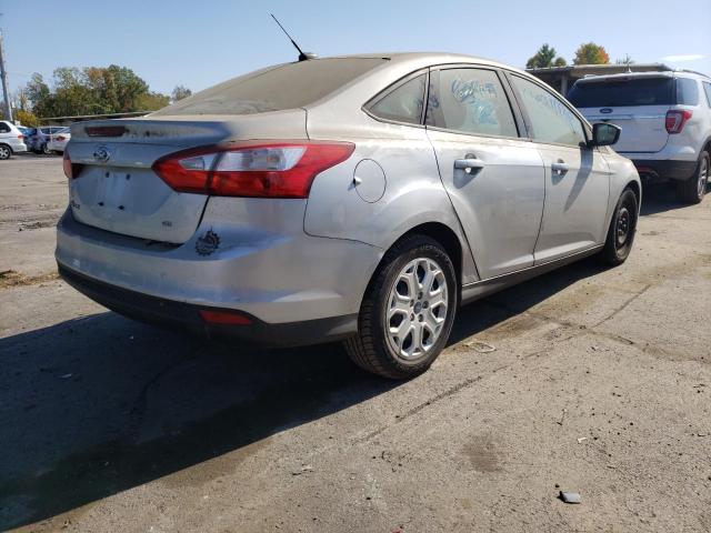 Photo 3 VIN: 1FAHP3F28CL472268 - FORD FOCUS SE 