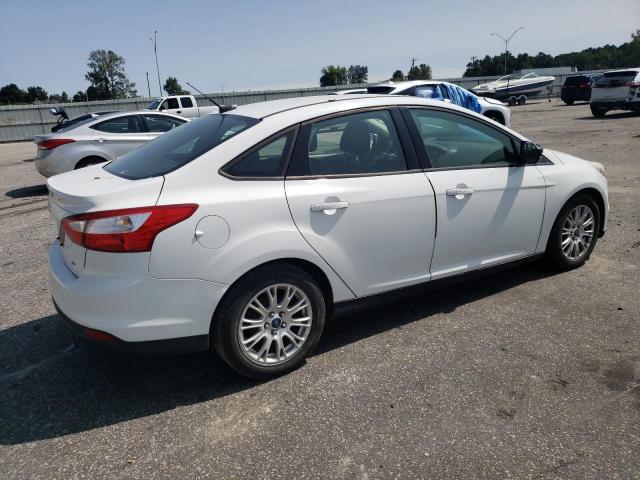 Photo 2 VIN: 1FAHP3F29CL178703 - FORD FOCUS SE 