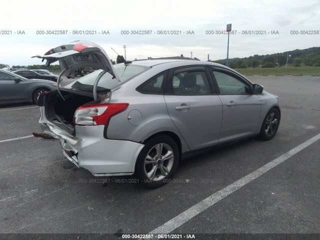 Photo 3 VIN: 1FAHP3F29CL317681 - FORD FOCUS 