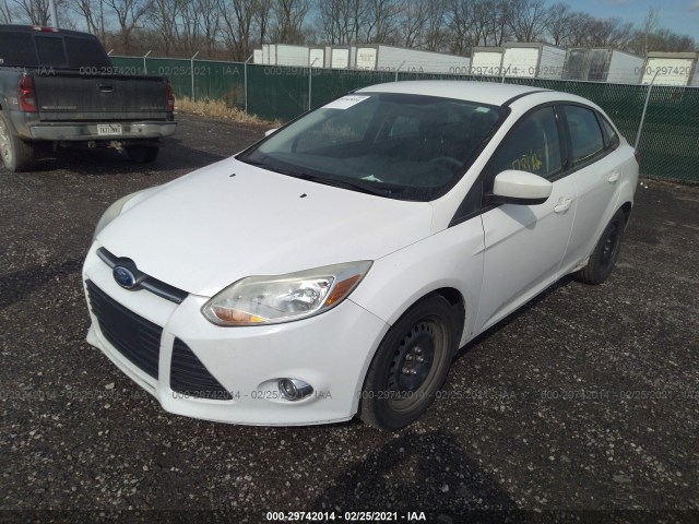 Photo 1 VIN: 1FAHP3F29CL332228 - FORD FOCUS 