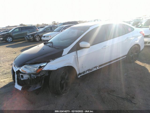 Photo 1 VIN: 1FAHP3F29CL343925 - FORD FOCUS 