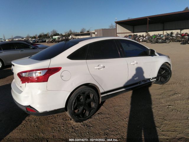 Photo 3 VIN: 1FAHP3F29CL343925 - FORD FOCUS 