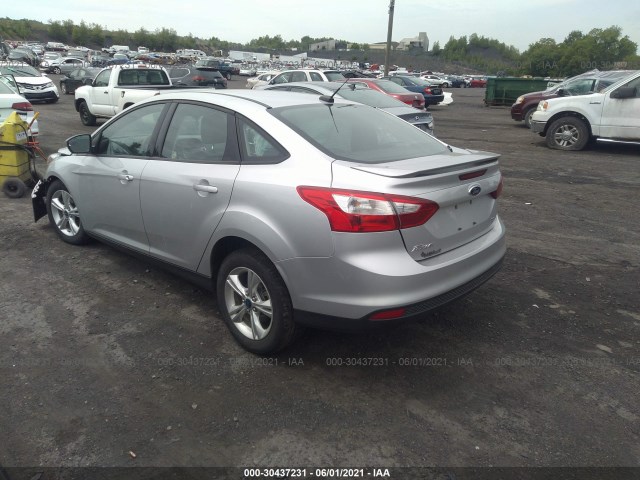 Photo 2 VIN: 1FAHP3F29CL366136 - FORD FOCUS 