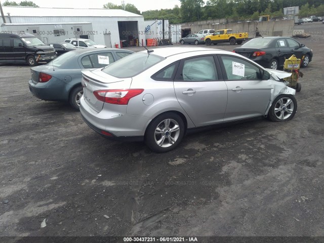 Photo 3 VIN: 1FAHP3F29CL366136 - FORD FOCUS 