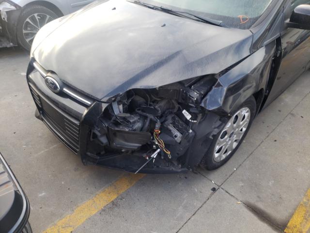 Photo 8 VIN: 1FAHP3F29CL414637 - FORD FOCUS SE 