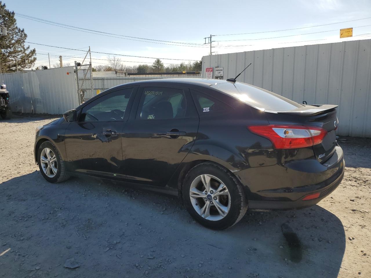 Photo 1 VIN: 1FAHP3F29CL460324 - FORD FOCUS 