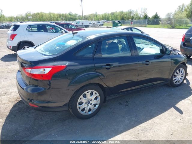 Photo 3 VIN: 1FAHP3F29CL463806 - FORD FOCUS 