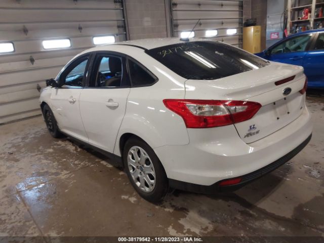 Photo 2 VIN: 1FAHP3F2XCL106375 - FORD FOCUS 