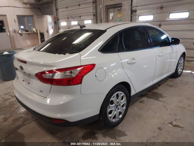 Photo 3 VIN: 1FAHP3F2XCL106375 - FORD FOCUS 