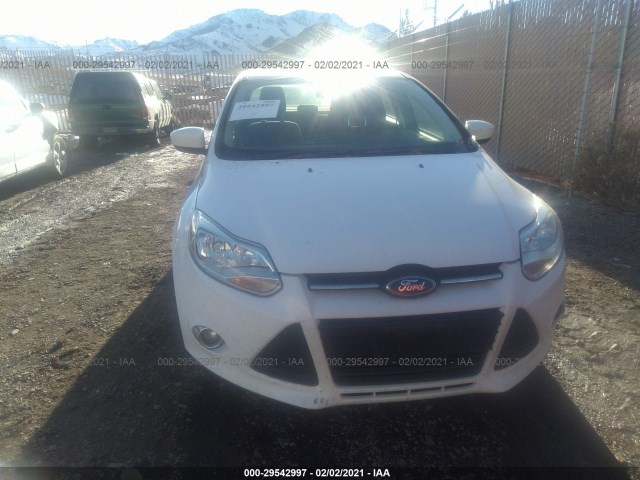 Photo 5 VIN: 1FAHP3F2XCL108580 - FORD FOCUS 