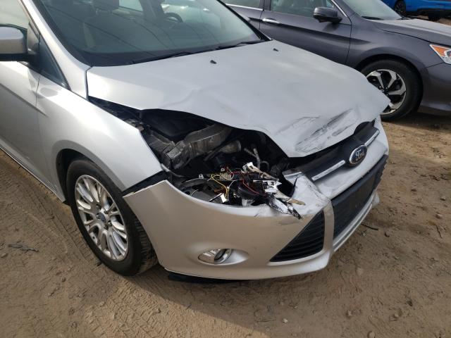 Photo 8 VIN: 1FAHP3F2XCL132877 - FORD FOCUS SE 