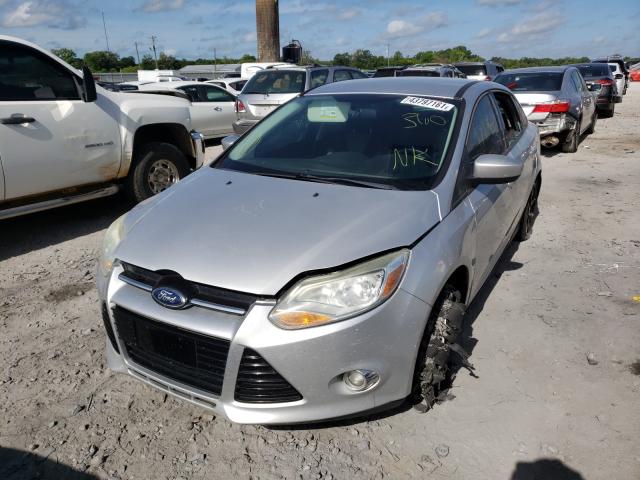 Photo 1 VIN: 1FAHP3F2XCL381079 - FORD FOCUS SE 