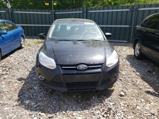 Photo 8 VIN: 1FAHP3F2XCL389361 - FORD FOCUS SE 