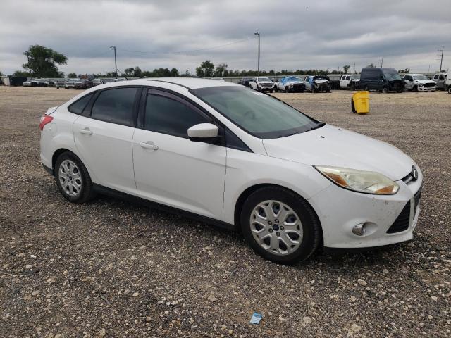 Photo 3 VIN: 1FAHP3F2XCL433343 - FORD FOCUS SE 