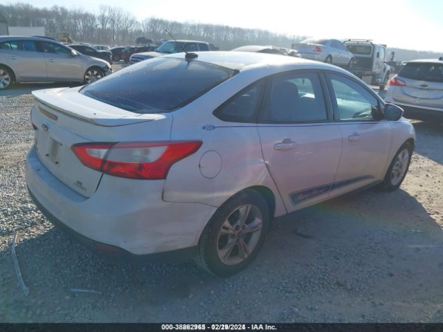 Photo 3 VIN: 1FAHP3F2XCL447842 - FORD FOCUS 