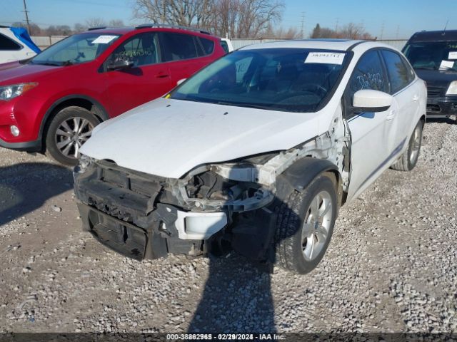 Photo 5 VIN: 1FAHP3F2XCL447842 - FORD FOCUS 