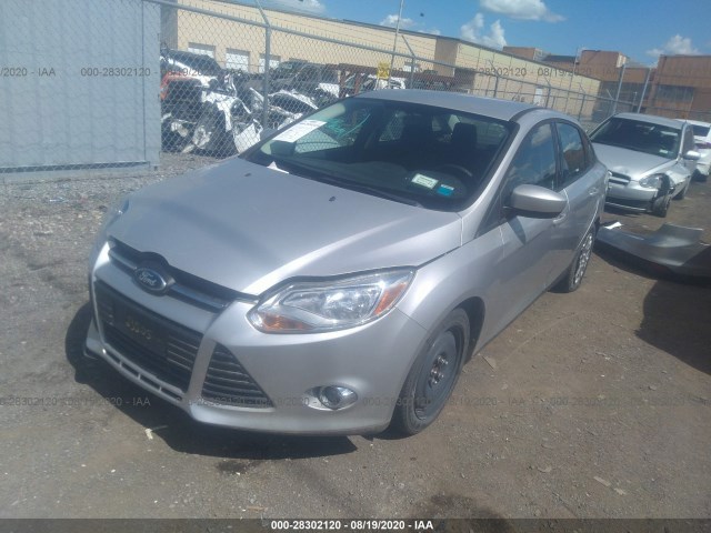 Photo 1 VIN: 1FAHP3F2XCL457237 - FORD FOCUS 