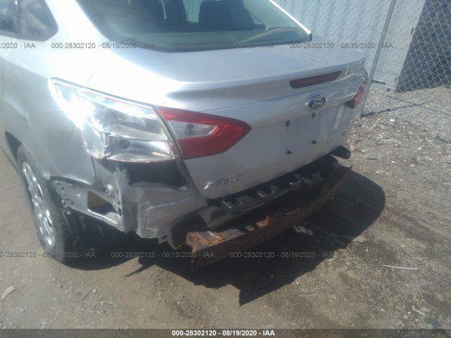 Photo 5 VIN: 1FAHP3F2XCL457237 - FORD FOCUS 