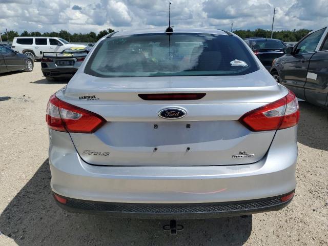 Photo 5 VIN: 1FAHP3F2XCL476841 - FORD FOCUS SE 