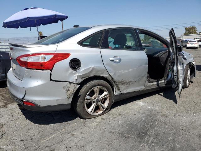 Photo 2 VIN: 1FAHP3F2XCL477360 - FORD FOCUS SE 