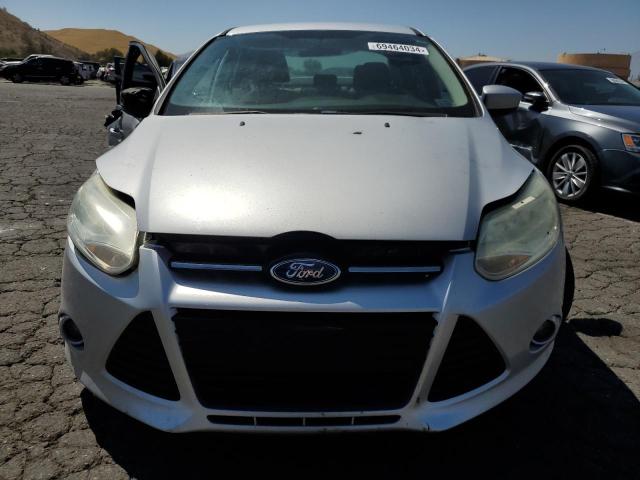 Photo 4 VIN: 1FAHP3F2XCL477360 - FORD FOCUS SE 