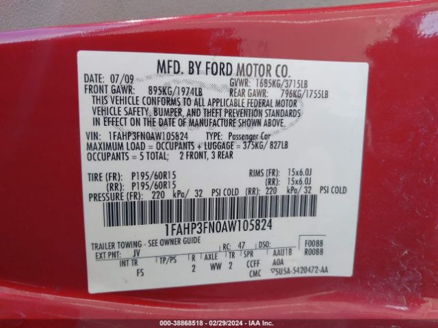 Photo 8 VIN: 1FAHP3FN0AW105824 - FORD FOCUS 