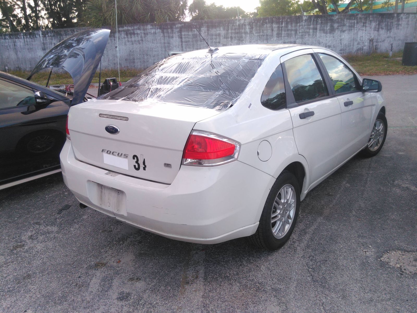 Photo 1 VIN: 1FAHP3FN0AW124941 - FORD FOCUS 