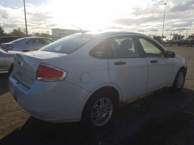 Photo 3 VIN: 1FAHP3FN0AW186016 - FORD FOCUS SE 