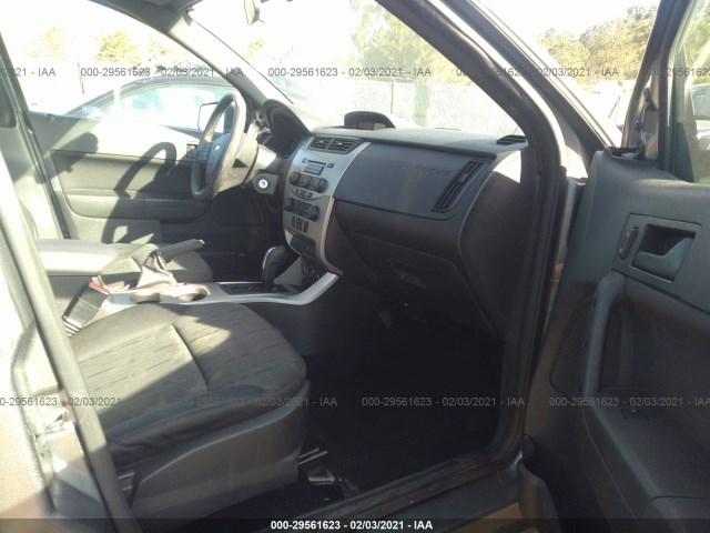 Photo 4 VIN: 1FAHP3FN0BW173784 - FORD FOCUS 