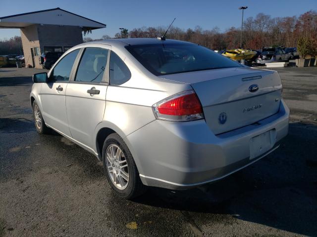 Photo 2 VIN: 1FAHP3FN1AW106660 - FORD FOCUS SE 