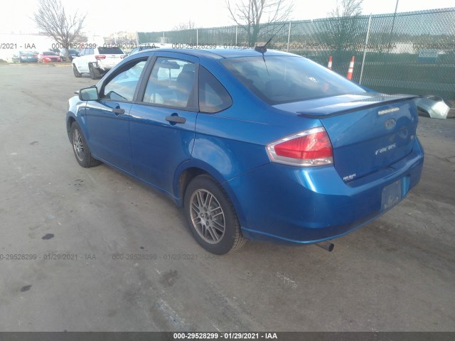 Photo 2 VIN: 1FAHP3FN1AW117352 - FORD FOCUS 