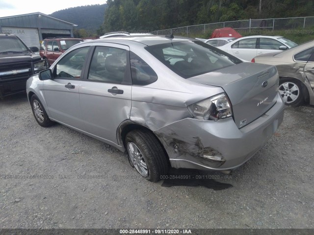 Photo 2 VIN: 1FAHP3FN1AW117822 - FORD FOCUS 