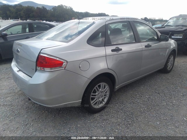 Photo 3 VIN: 1FAHP3FN1AW117822 - FORD FOCUS 