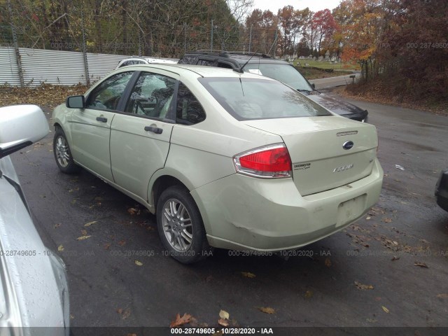 Photo 2 VIN: 1FAHP3FN1AW127444 - FORD FOCUS 