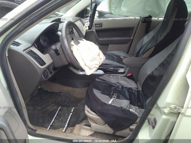 Photo 4 VIN: 1FAHP3FN1AW127444 - FORD FOCUS 