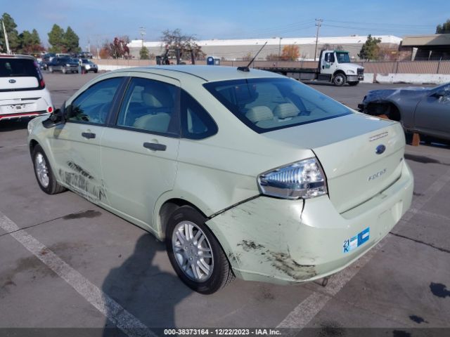 Photo 2 VIN: 1FAHP3FN1AW156684 - FORD FOCUS 