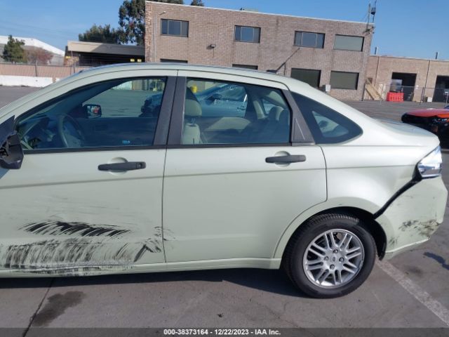 Photo 5 VIN: 1FAHP3FN1AW156684 - FORD FOCUS 