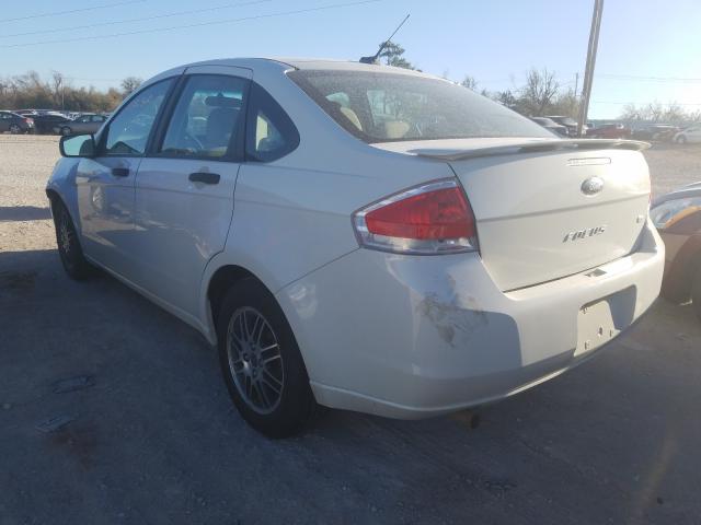 Photo 2 VIN: 1FAHP3FN1AW186669 - FORD FOCUS SE 