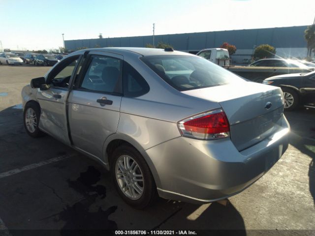 Photo 2 VIN: 1FAHP3FN1AW217273 - FORD FOCUS 