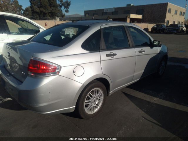 Photo 3 VIN: 1FAHP3FN1AW217273 - FORD FOCUS 