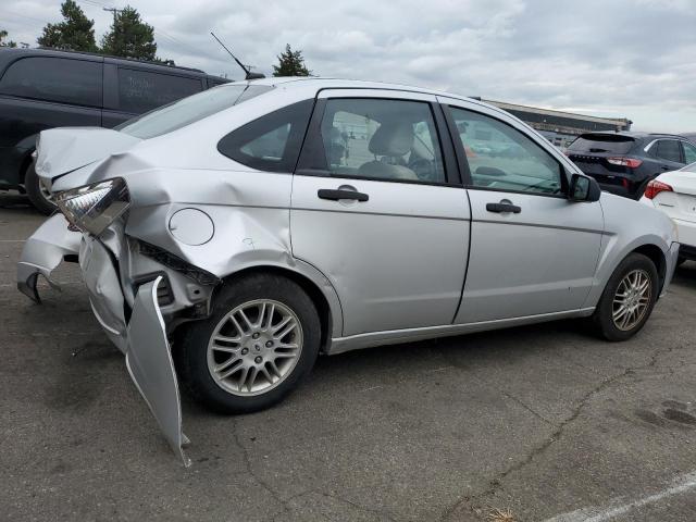 Photo 2 VIN: 1FAHP3FN1AW253125 - FORD FOCUS SE 