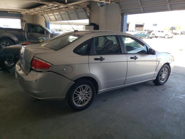 Photo 2 VIN: 1FAHP3FN1AW270328 - FORD FOCUS SE 