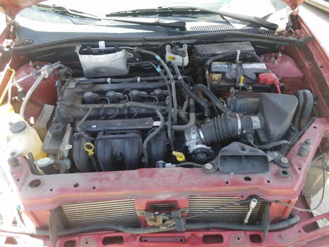 Photo 6 VIN: 1FAHP3FN1BW105946 - FORD FOCUS SE 