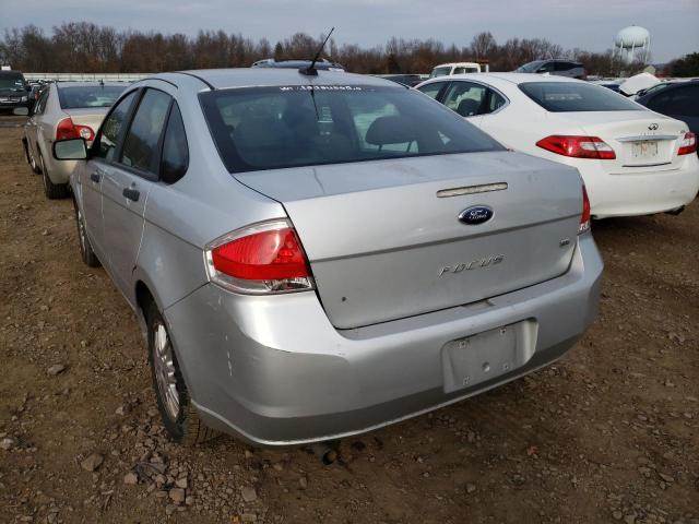 Photo 2 VIN: 1FAHP3FN1BW158047 - FORD FOCUS SE 