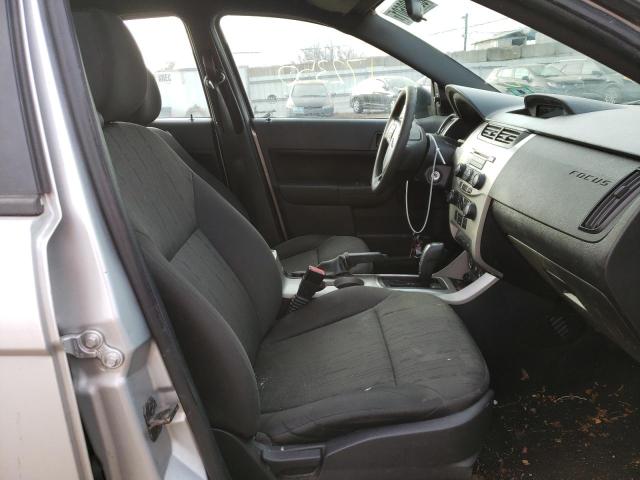 Photo 4 VIN: 1FAHP3FN1BW158047 - FORD FOCUS SE 