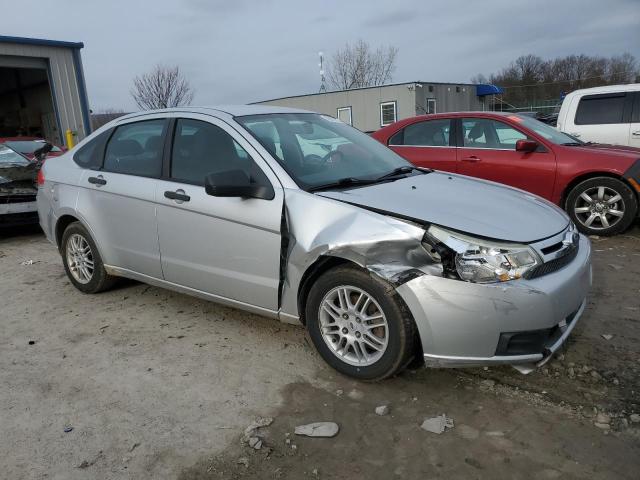 Photo 3 VIN: 1FAHP3FN1BW158176 - FORD FOCUS SE 