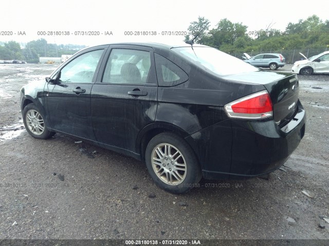 Photo 2 VIN: 1FAHP3FN1BW160624 - FORD FOCUS 