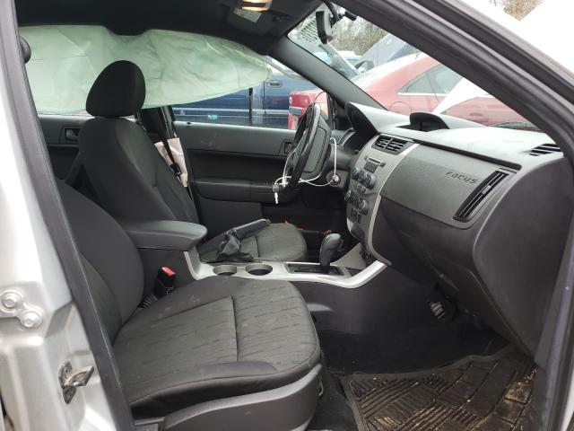 Photo 4 VIN: 1FAHP3FN1BW175107 - FORD FOCUS SE 